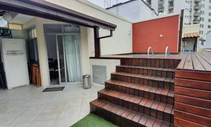Cobertura duplex no Ingá,3 quartos sendo 1 suíte,2 vagas, varanda,mobiliado,piscina,churrasqueira,condomínio com portaria 24h.Agende uma visita!