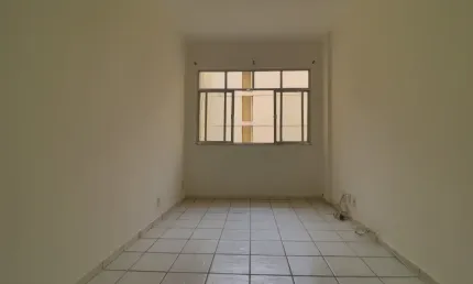 Miolo de Icaraí:2 quartos com vaga .Condomínio acessível
