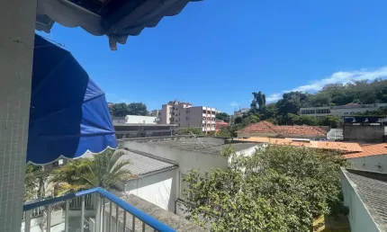 Oportunidade:2 quartos,cozinha,área de serviço ,varanda e 1 vaga