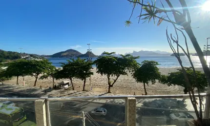 Avenida alberto francisco torres  com 3 quartos, 1 suíte, varanda com vista mar, vaga na escritura - icaraí, niteroí-rj apartamento com 3 quartos, sendo 1 suíte master, com 259 m², sala ampla dividida