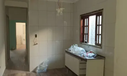 Casa à venda com 3 quartos, 1 banheiro, 2 vagas e 80m² por r$ 265.000