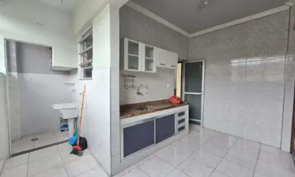 Apartamento de 02 quartos e garagem no centro de Nova Iguaçu