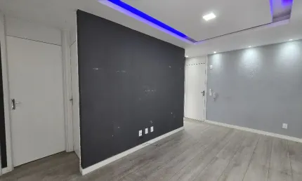 APARTAMENTO DE 02 QUARTOS E GARAGEM À VENDA PRÓXIMO AO CENTRO DE NOVA IGUAÇU
