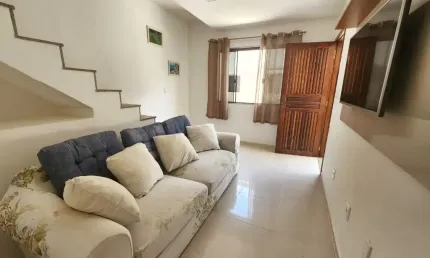 CASA DUPLEX DE 2 QUARTOS COM SUÍTE NO BAIRRO DA LUZ – PORTEIRA FECHADA