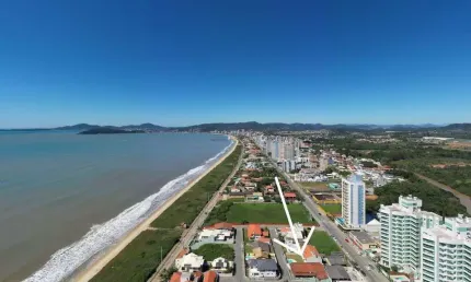 Apartamento para Venda em Balneário Piçarras, Centro, 4 dormitórios, 4 suítes, 5 banheiros, 2 vagas