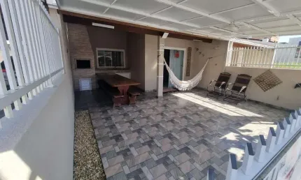 Casa para Venda em Balneário Piçarras, Itacolomi, 3 dormitórios, 1 suíte, 2 banheiros, 1 vaga