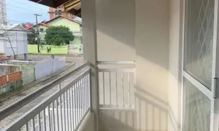 Casa para venda em balneário piçarras, centro, 2 dormitórios, 1 banheiro, 1 vaga