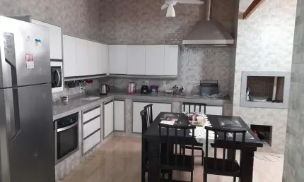 Casa para Venda em Barra Velha, Itajuba, 2 dormitórios, 1 suíte, 2 banheiros, 1 vaga