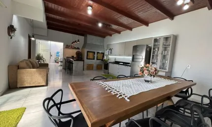 Casa para Venda em Balneário Piçarras, Itacolomi, 3 dormitórios, 1 suíte, 2 banheiros, 1 vaga