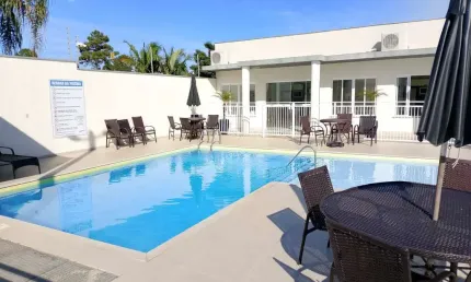 Apartamento para Venda em Balneário Piçarras, Itacolomi, 2 dormitórios, 1 banheiro, 1 vaga