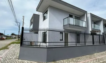 Casa para Venda em Balneário Piçarras, Itacolomi, 3 dormitórios, 2 suítes, 3 banheiros, 3 vagas