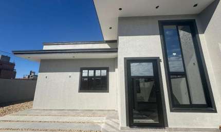 Casa para Venda em Barra Velha, Itajuba, 3 dormitórios, 1 suíte, 2 banheiros, 2 vagas