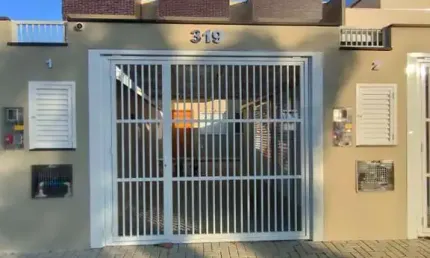 Casa para venda em balneário piçarras, itacolomi, 2 dormitórios, 2 suítes, 3 banheiros, 2 vagas