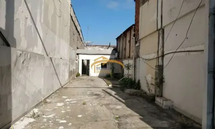 Imóvel para investimento, KM 18, Osasco, casa para reforma em terreno ótimo.