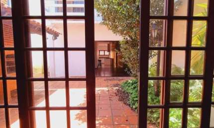 Sobrado para venda, Jardim Paulistano, São Paulo, com 3 dormitórios, edícula, área gourmet, churrasqueira, quintal e 3 vagas de garagem.
