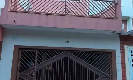 Sobrado com 03 dormitórios no Bela Vista, aceita permuta por apto. na região central de Osasco.