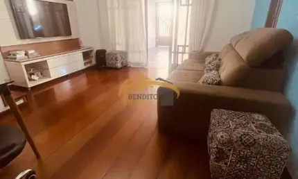 Sobrado para venda, Cipava, Osasco, com 3 dormitórios, sendo 2 suítes, edícula, quintal com churrasqueira e 2 vagas de garagens.