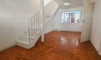Terreno 10 x 25, 250 metros no Bela Vista, com sobrado, 4 dormitórios, 2 vagas de garagem.