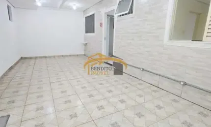 Salão comercial 130m² no Km 18 - Osasco. Excelente localização, recepção, 4 salas, copa, edícula nos fundos. Próx. CPTM e Av. dos Autonomistas.