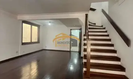 Sobrado para locação, condomínio fechado, Jaguaré, com 4 dormitórios, sendo 1 suíte, 2 vagas de garagem, quintal com churrasqueira.