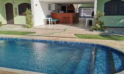 Casa com 2 suítes - Conforto à Beira do Canal em Peró