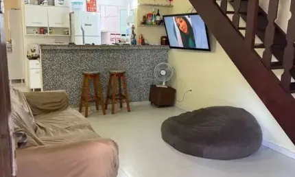 Casa em Condomínio no Peró – 3 Quartos, Varanda e a 2 minutos da Praia!