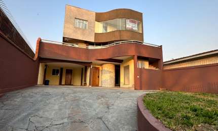 Casa comercial com 9 salas à venda na Rua Alferes Poli, 2955, Parolin, Curitiba