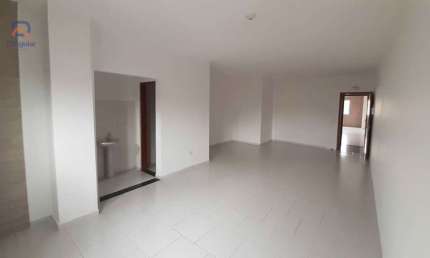 Sala comercial de 42 m² bem localizado na rua cônego Valadão, com boa iluminação  e com pintura nova