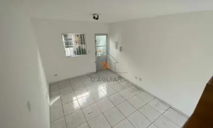 Sobrado em condomínio na Parada Inglesa para locação