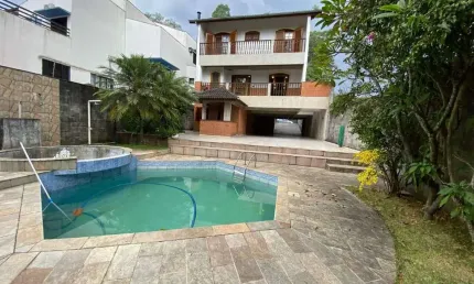 Casa com 5 quartos para alugar na Rua dos Mártires Armênios, Barro Branco (Zona Norte), São Paulo