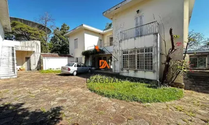 Ampla e Clássica no Coração do Barro Branco para locação !!!