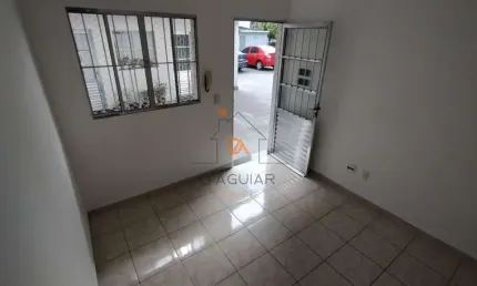 Sobrado em condominio na parada inglesa , apenas 300 metros do metrô