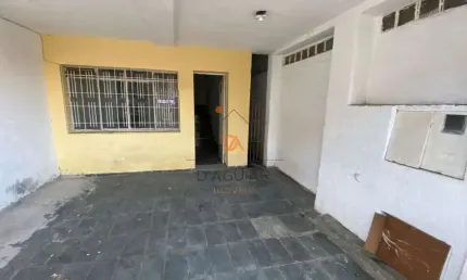 Sobrado com dois dormitórios e 1 vaga de garagem coberta na Vila Mazzei