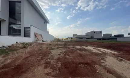 Residencial Royal Garden - Terreno à venda no bairro Parque Brasil 500 - Paulínia/SP