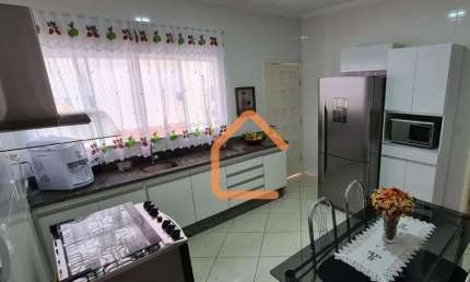 Casa com 3 dormitórios à venda, 105 m² por R$ 450.000,00 - Jardim Canadá - Pouso Alegre/MG