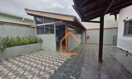 Casa com 3 dormitórios à venda, 193 m² por R$ 800.000,00 - São Carlos - Pouso Alegre/MG