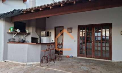 Casa com 3 dormitórios à venda, 350 m² por R$ 1.400.000 - Pousada dos Campos - Pouso Alegre/MG