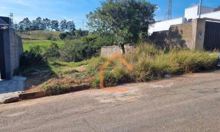 Terreno à venda, 240 m² por R$ 107.000 - Pitangueiras - Pouso Alegre/MG