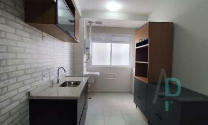 Apartamento para Locação em Barueri, Jardim Tupanci, 2 dormitórios, 1 banheiro, 1 vaga