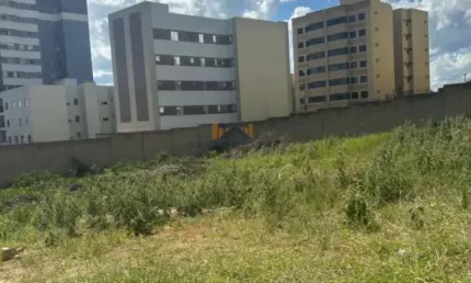 Terreno à venda na Rua da Granja, Candeias, Vitória da Conquista