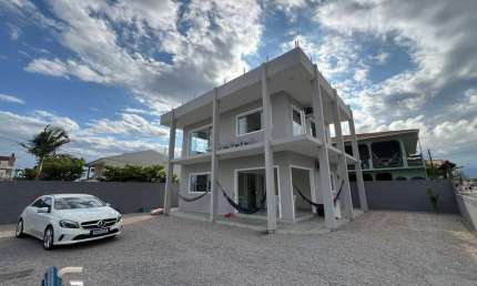 Casa a 50 metros do mar na Praia do Mar aberto - Palhoça