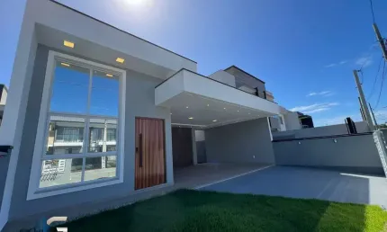 Casa alto padrão com 3 dormitórios no Lisboa III em São José