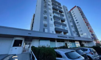 Apartamento no coração de Palhoça com 3 dormitórios e 98 m²