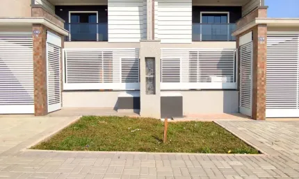 Excelente  Sobrado localizado em  Araucaria, Costeira