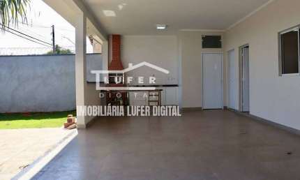 CASA À VENDA NO SELMI DEI: CONFORTO E ACABAMENTO DE ALTO PADRÃO!
