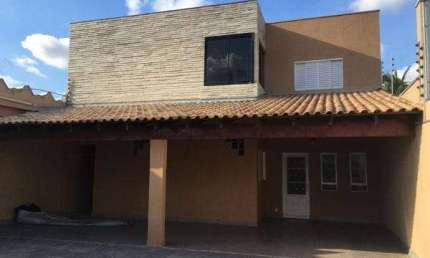 Casa à venda e locação 2 Quartos, 2 Suites, 2 Vagas, 235M², Porto, Cuiabá - MT