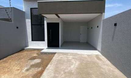 Casa à venda 3 Quartos, 1 Suite, 2 Vagas, 216M², Vila Pirineu, Várzea Grande - MT