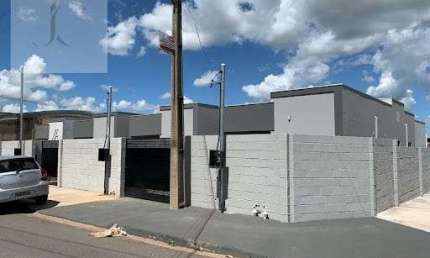Casa com 3 quartos à venda na Rua Livino Albano, Jardim Costa Verde, Várzea Grande