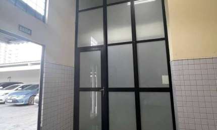 Sala Comercial com Mezanino para Locação – Excelente Localização no Edifício Office Tower