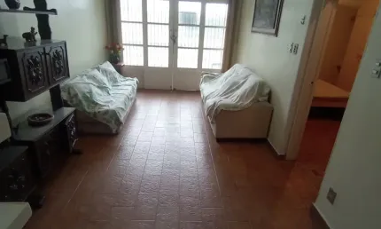 AP com 2 dormitórios no Bairro Boa Vista com sacada na sala de frente